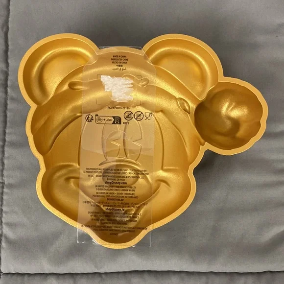 NWT Disney Santa Mickey Mouse Jello Aluminum Mold 8” - Picture 2 of 5